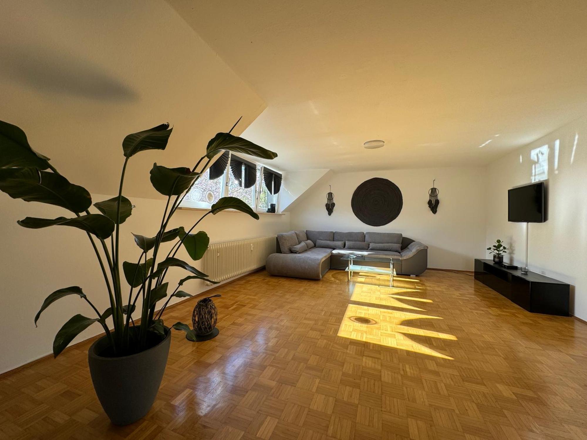 Ferienwohnung Fewo Boho 110 Qm Mit Bergblick 3 Min Bahnhof Laufen Exterior foto